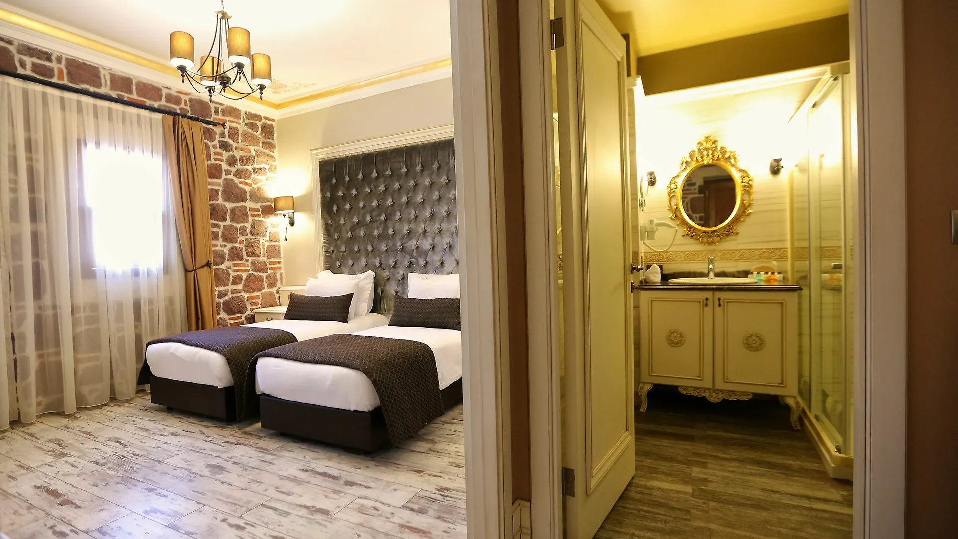 L'Agora Old Town Hotel & Bazaar Izmir
